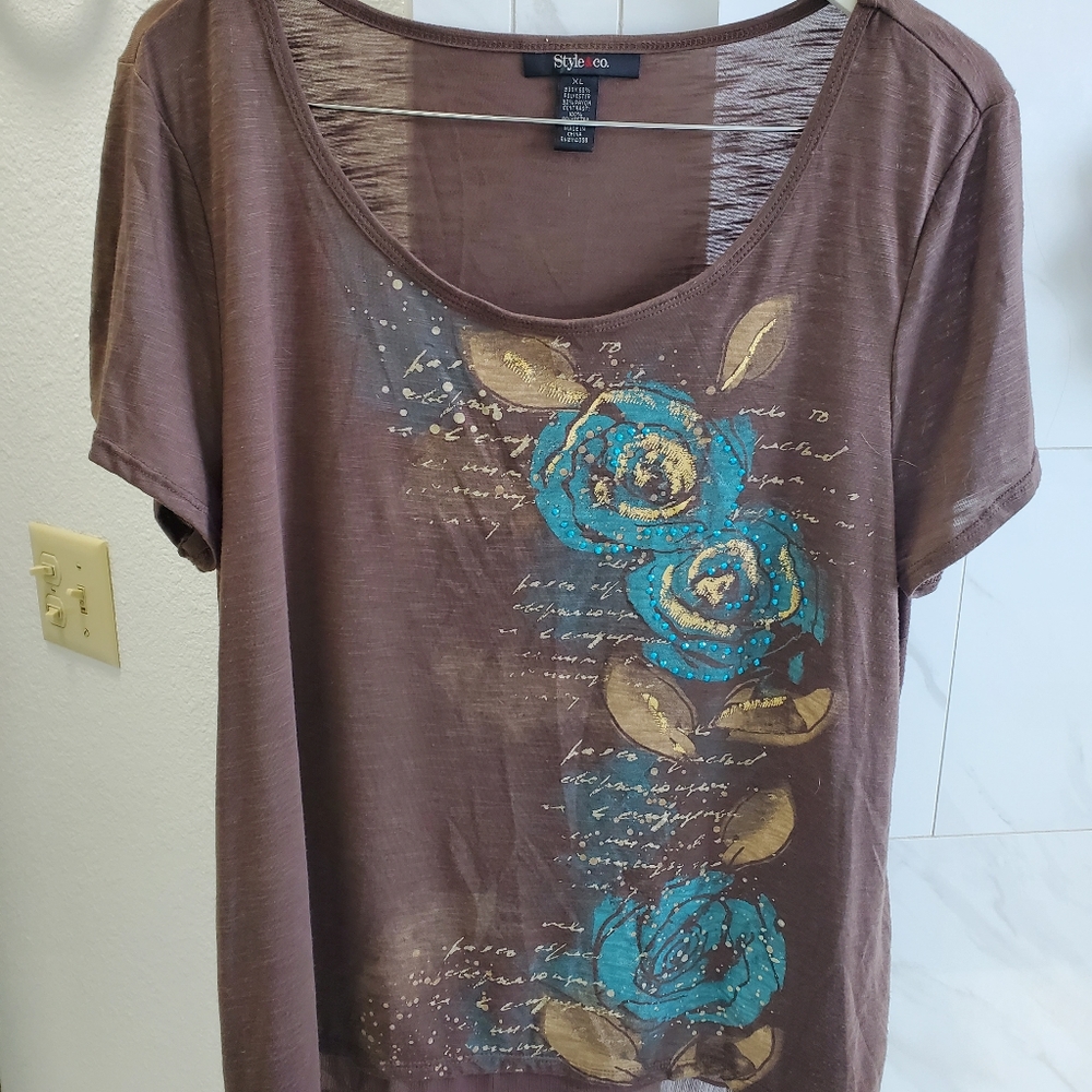 Size XL Macys Style & Co brown & light blue top. 20$ obo